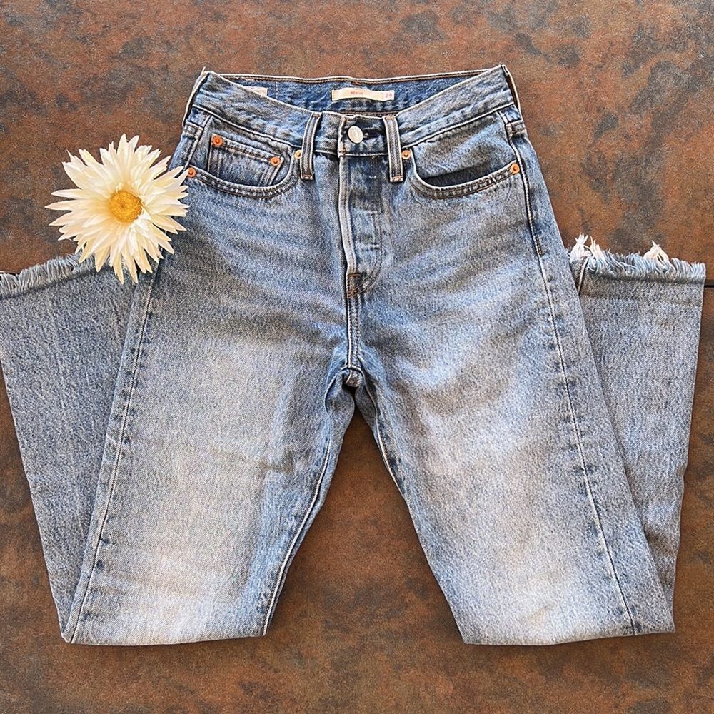 Levi’s wedgie jeans